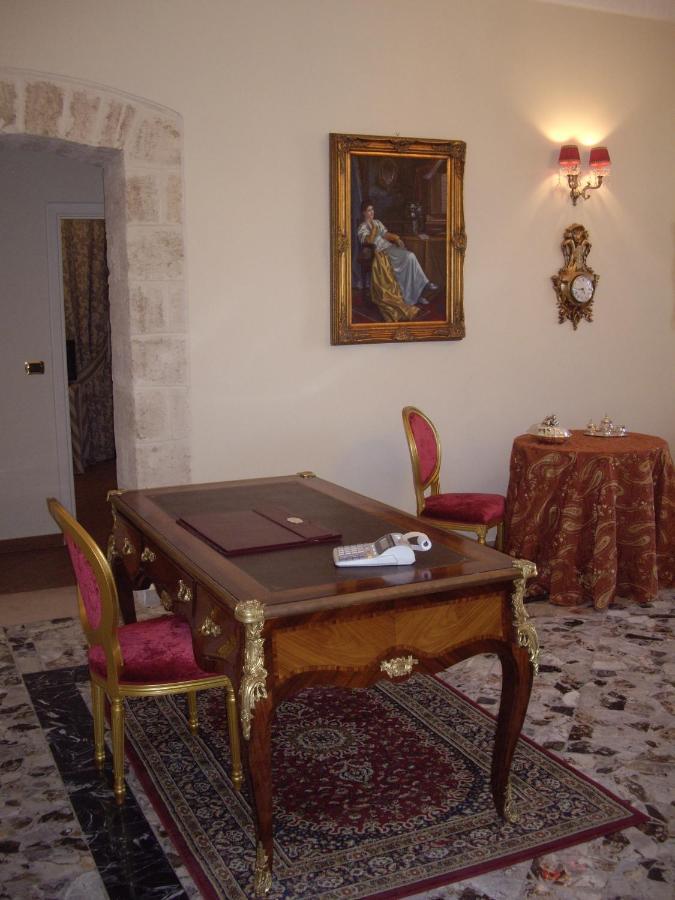 Executive L'Orangerie Bb Otel Bari Dış mekan fotoğraf
